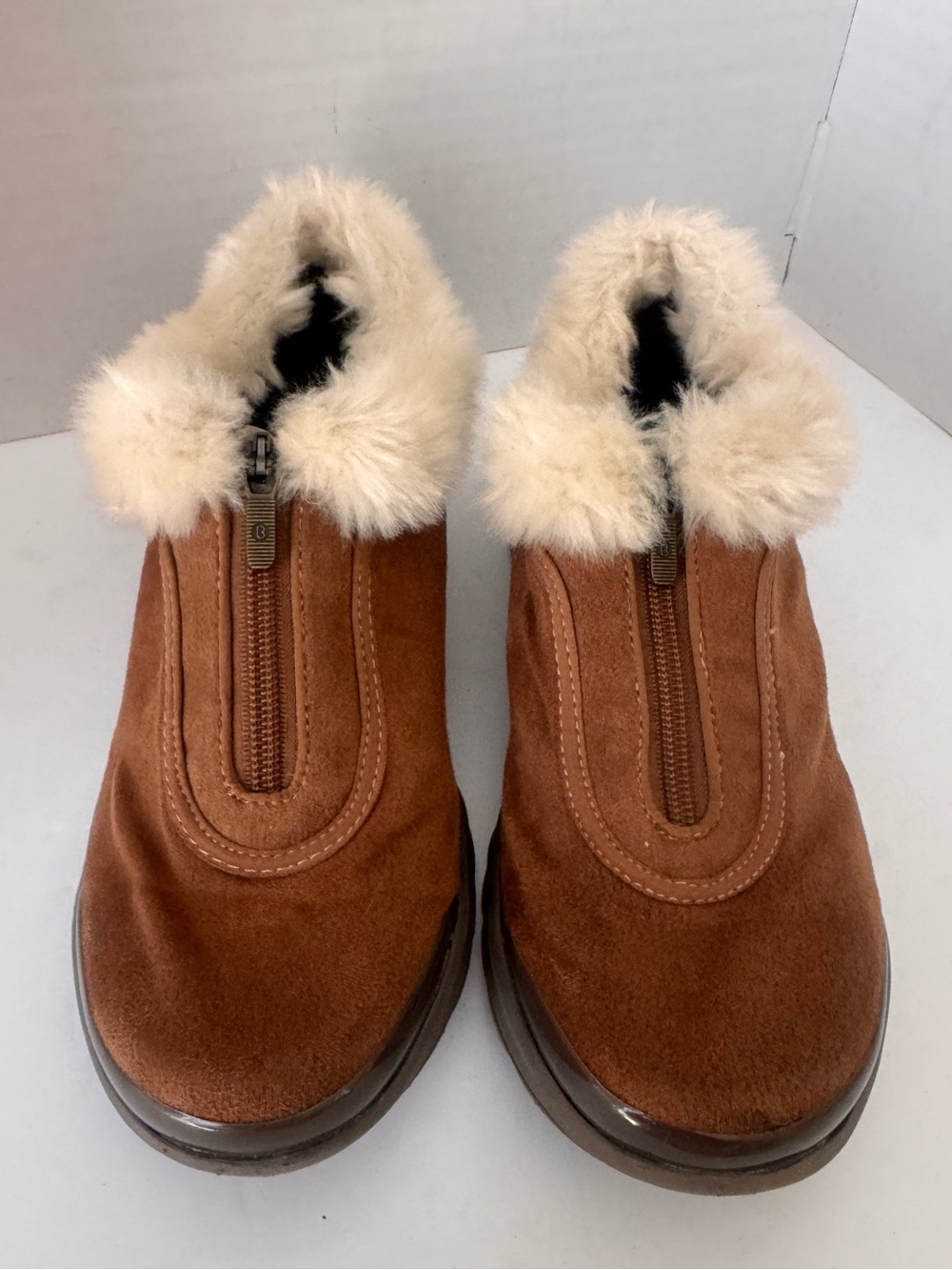 Bzees Brown Suede Faux Fur Trim Front Zip Comfort Ankle Booties Size 7.5M